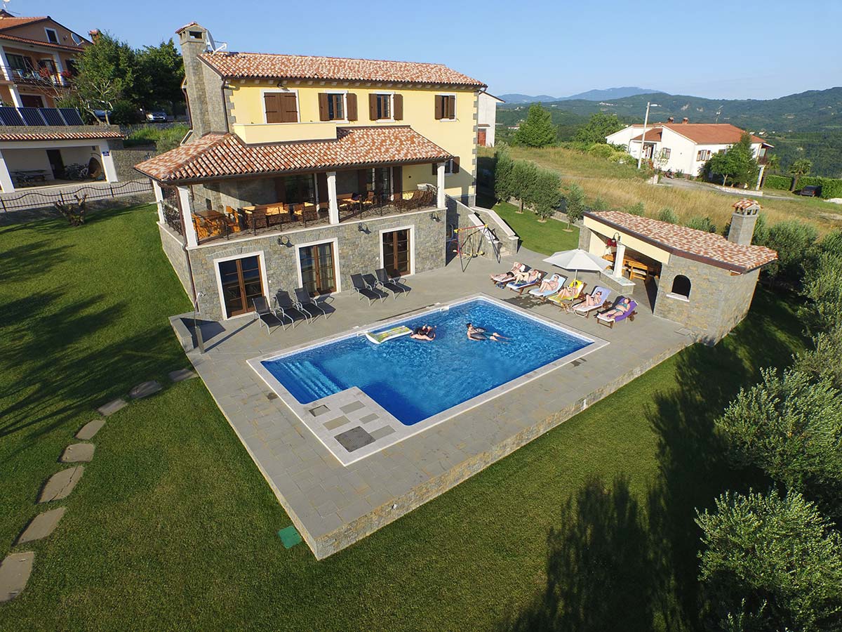 Buzet - Vila Maslina za 12 osoba