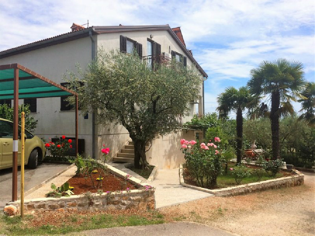 Lovrečica - Apartmani Markelj Ap. 3 (4+1)