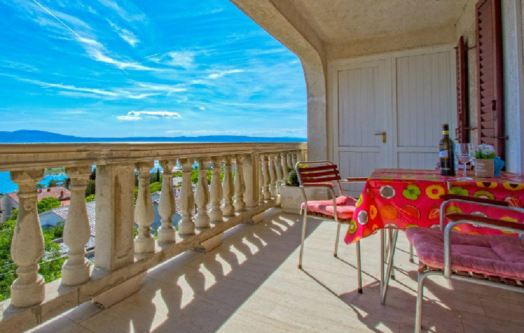 Novi Vinodolski - Villa Mira-App. 2+1 (2 kat)