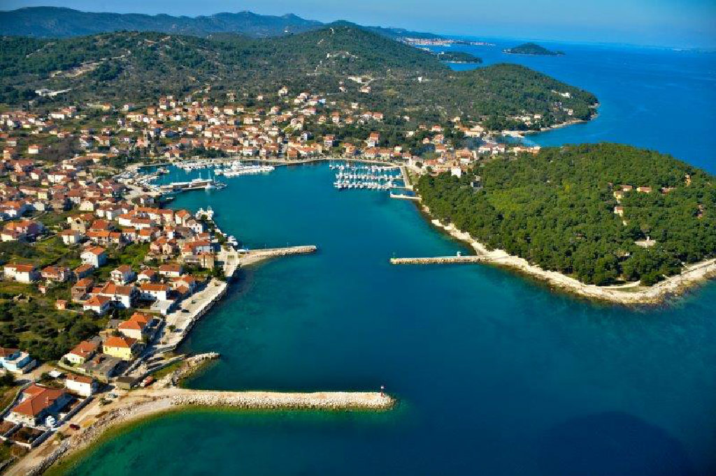 Ugljan-Kukljica - Kuća za odmor "AXA" 6+2